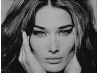 Έχασε την πρωτιά η Carla Bruni