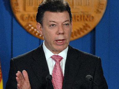 «Stop» σε κάθε εχθροπραξία καλεί ο Juan Manuel Santos