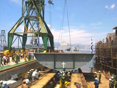 Διαμαρτύρονται οι εργαζόμενοι στα Ναυπηγεία Σκαραμαγκά