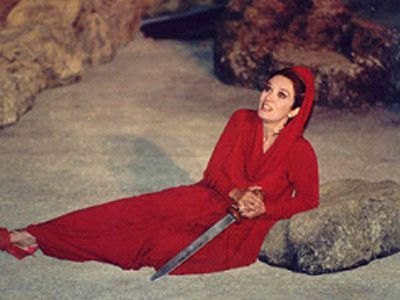 “Η Φαίδρα” της Μαίρης Βιδάλη