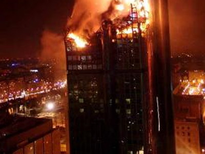 Κατασβέστηκε η φωτιά στο κέντρο του Καΐρου