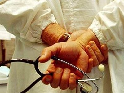 Κατεβάζουν «ρολά» οι νοσοκομειακοί γιατροί