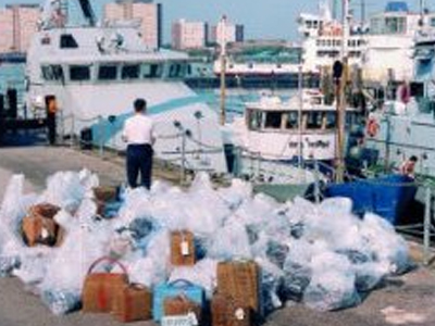 Αυστηροί έλεγχοι σε ιαπωνικά φορτία