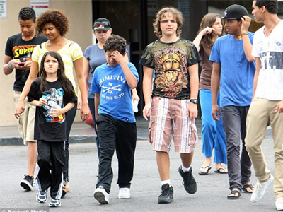 Ξέγνοιαστες στιγμές για τα παιδιά του M. Jackson