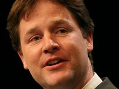 Υπέρ του πακέτου λιτότητας ο Nick Clegg