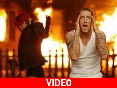 Η επανεκτέλεση του «Love The Way You Lie»