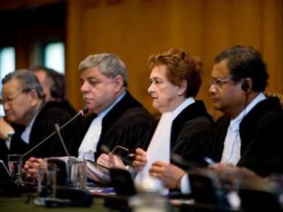 Εγκρίθηκαν οι υιοθεσίες από ομοφυλόφιλα ζευγάρια