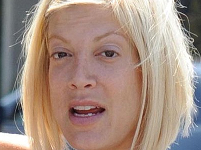 Αγνώριστη η Tori Spelling!