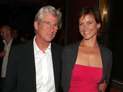 Φουλ ερωτευμένος ο Richard Gere