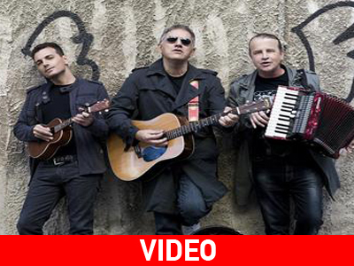 ”Με λίγη βοήθεια απ’ τους φίλους μου”