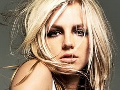 Θέλει να έχει τον απόλυτο έλεγχο των οικονομικών της