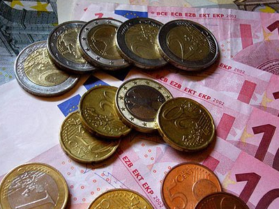 Ολοκληρώνεται η καταβολή των οικογενειακών επιδομάτων