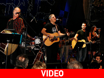 «Με λίγη βοήθεια απ’ τους φίλους μου»