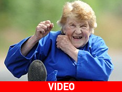 Πρωταθλήτρια καράτε… ετών 77