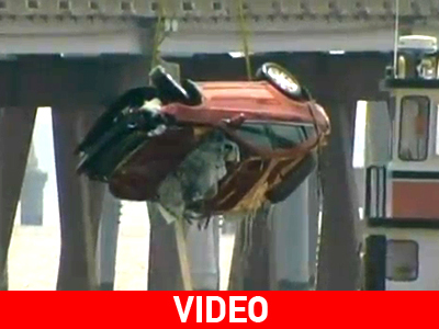 Βγήκε σώα από αυτοκίνητο που βυθιζόταν