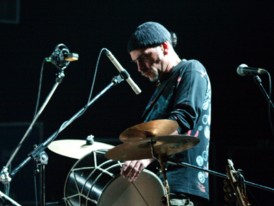 «Δύο ποιητικοί δρόμοι συναντούν τη μουσική» «Δύο ποιητικοί δρόμοι συναντούν τη μουσική»