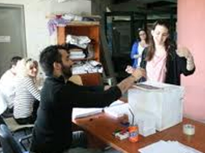 Στις κάλπες προσέρχονται οι φοιτητές Στις κάλπες προσέρχονται οι φοιτητές