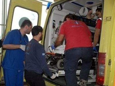 Ηλικιωμένος έχρηζε νοσοκομειακής περίθαλψης Ηλικιωμένος έχρηζε νοσοκομειακής περίθαλψης