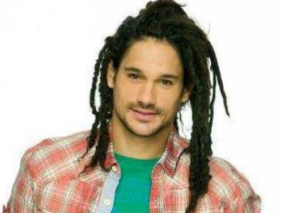 Έχει ομοιότητες ή όχι με τον τηλεοπτικό «Λεωνίδα»; Έχει ομοιότητες ή όχι με τον τηλεοπτικό «Λεωνίδα»;