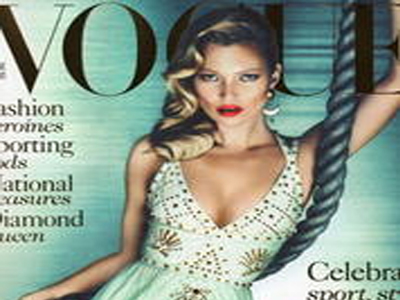 Η Kate Moss ποζάρει για την επετειακή Vogue Η Kate Moss ποζάρει για την επετειακή Vogue