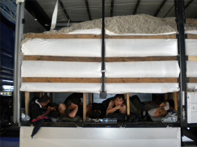 Στερούνταν ταξιδιωτικών εγγράφων