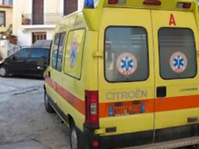 Τροχαίο ατύχημα στην Τήνο Τροχαίο ατύχημα στην Τήνο