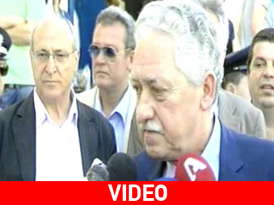 Στο Περιστέρι ψήφισε ο Φ. Κουβέλης Στο Περιστέρι ψήφισε ο Φ. Κουβέλης