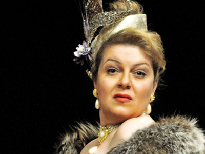 Είναι στοίχημα υποκριτικής; Είναι στοίχημα υποκριτικής;