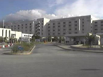 Παλεύει να κρατηθεί στην ζωή