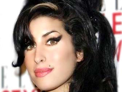 Στη δημοσιότητα χειρόγραφα σημειώματα της Amy Στη δημοσιότητα χειρόγραφα σημειώματα της Amy