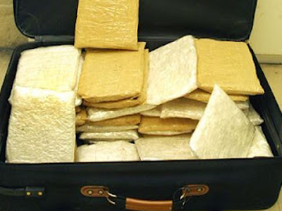 Η βαλίτσα περιείχε ναρκωτικά Η βαλίτσα περιείχε ναρκωτικά