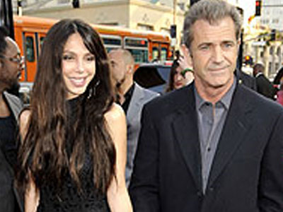 Πρώτη φωτογράφηση για μικρή “Gibson”