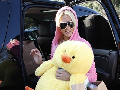 Οι «παιδικές» αγορές της Paris Hilton