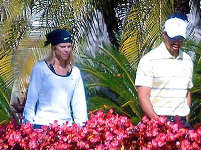 Ο Tiger Woods επιστρέφει στη γυναίκα του;