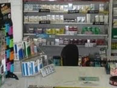 «Μπούκαρε» σε κατάστημα ψιλικών ειδών