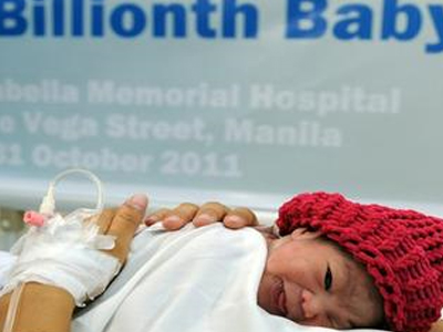 Μωρό κατάφερε να «εκτοξεύσει» τον πληθυσμό της γης στα 7 δις