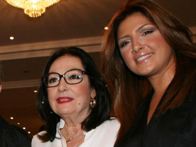 Η Έλενα στο πλευρό της Νάνας