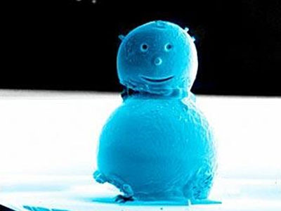 Ο μικρότερος χιονάνθρωπος στον κόσμο