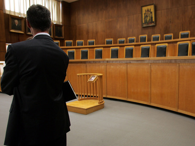 “Παραλύει” ο δικαστικός κλάδος