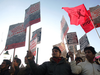 Απεργούν οι μετανάστες