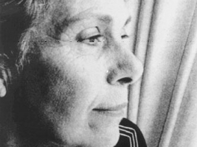 Η Μαρία Φαραντούρη ερμηνεύει «Το τελευταίο σώμα μου»