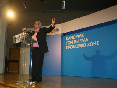 Παρουσιάζει τους κοινοτικούς συμβούλους ο Β. Μιχαλολιάκος