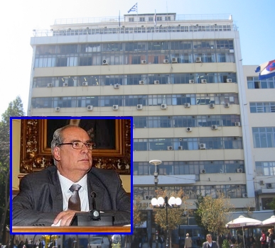 Τα κάλαντα στον Δήμαρχο από το Λύκειο Ελληνίδων Πειραιά