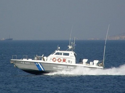 Μηχανική βλάβη σε σκάφος με 18 επιβάτες