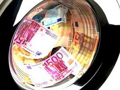 Σε οικονομικό σκάνδαλο μεγαλοπαράγοντες της Ισπανίας