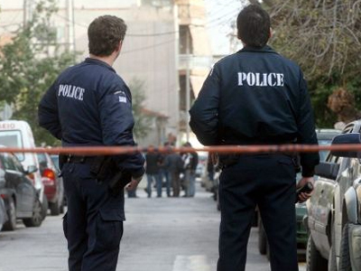 «Έδειραν» αστυνομικούς γιατί τους έλεγξαν