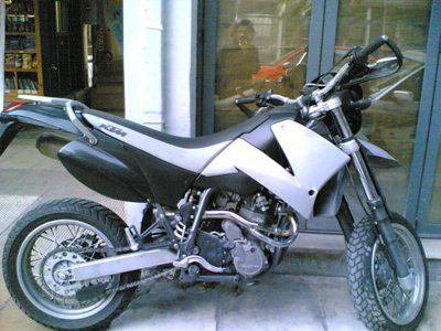 Του έκλεψαν τη μηχανή και τη… βάψανε