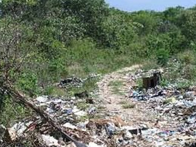 Πέταγε μπάζα σε ΧΑΔΑ στα Μέγαρα