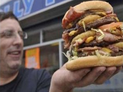 Με τον καρκίνο του προστάτη συνδέεται η κατανάλωση χάμπουργκερ!