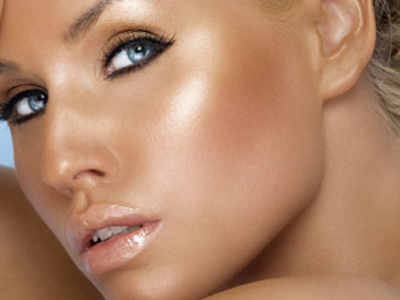 Δώστε τη λάμψη του καλοκαιριού στο πρόσωπό σας! Δώστε τη λάμψη του καλοκαιριού στο πρόσωπό σας!